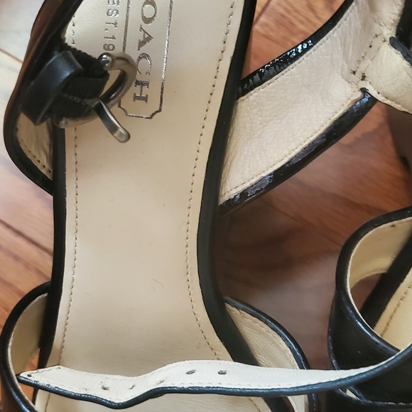 Coach black very comfortable platform sandals - Picture 3 of 5